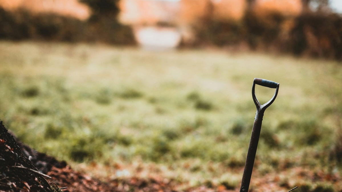 Herramienta sobre suelo - Foto: Annie Spratt / Unsplash