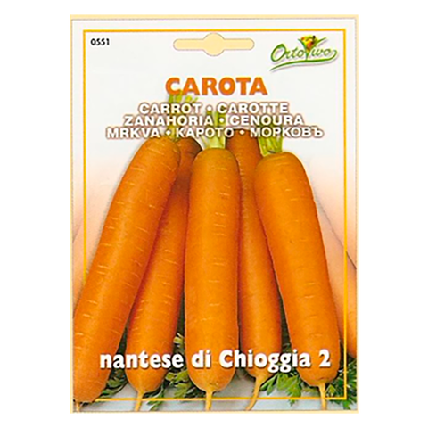 En esta imagen se ve un sobre de semillas de Zanahoria Nantesca. La marca es ortovivo y en la imagen del paquete se ven cinco zanahorias.